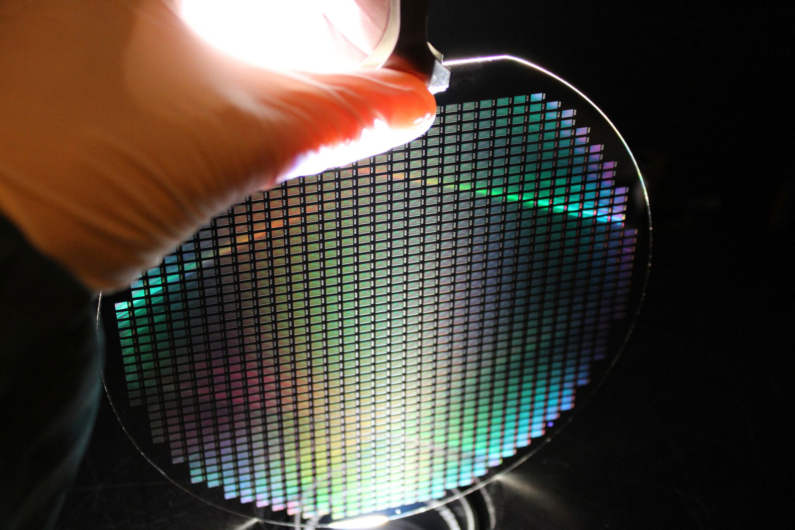 Spectrometer gratings on a wafer Spectrometer gratings on a wafer